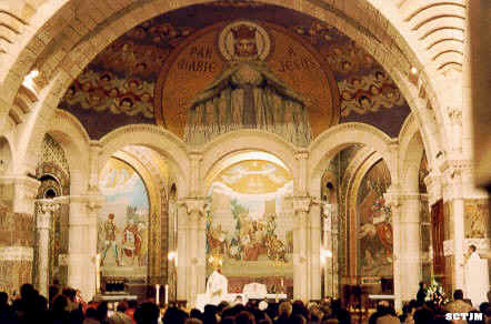 Interior de la Basílica 