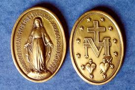  ZHENYIN Medalla milagrosa de la Virgen María y la Cruz de  Jesús, 50 unidades, para uso religioso, medallón de San Benito, rosario  suelto para bricolaje, collares, pulseras, joyería, aleación, No es